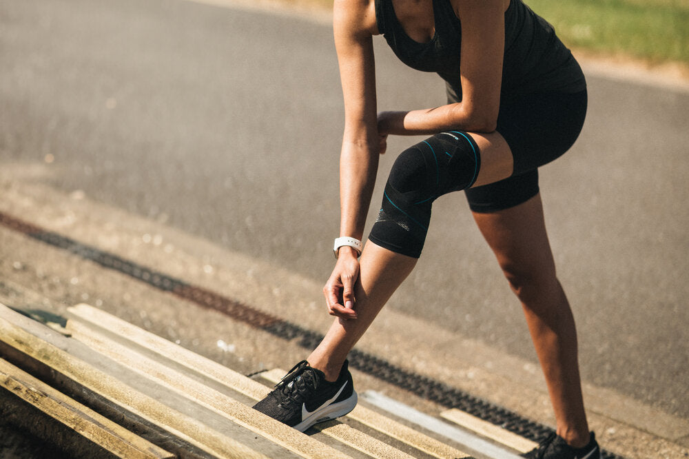 Support during exercise with the Compex Activ'® Knee+ support