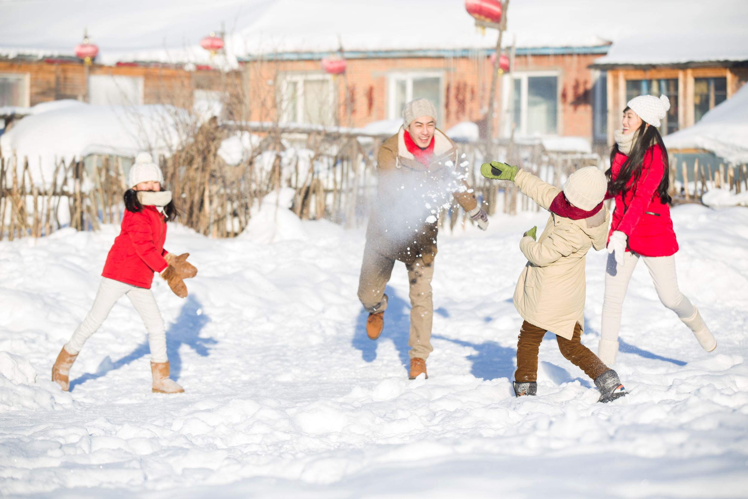 10 Activités Hivernales en Famille pour garder la Forme même quand il fait froid