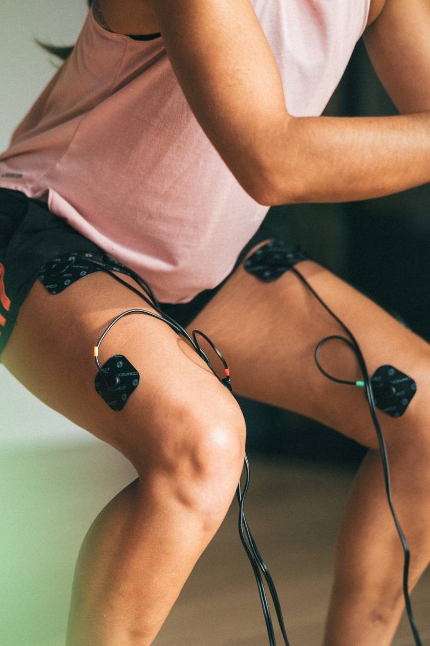 Wie Sie Ihre Oberschenkel mit Elektrostimulation straffen können