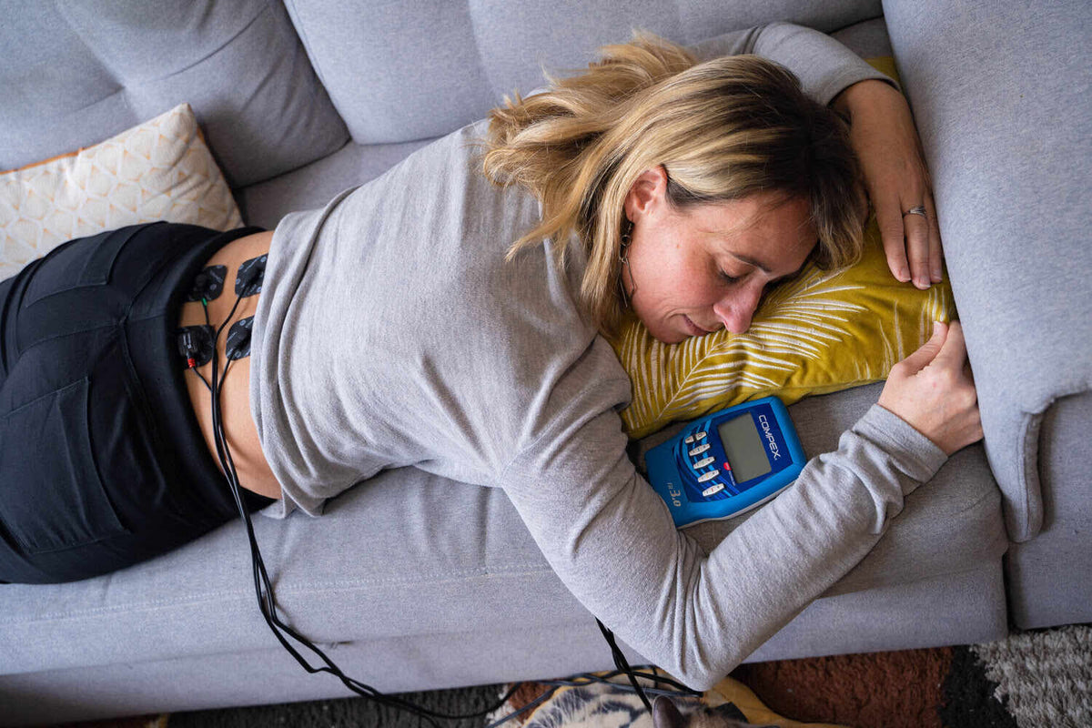Wie man Schmerzen im unteren Rücken (Lumbago) mit Elektrostimulation lindert