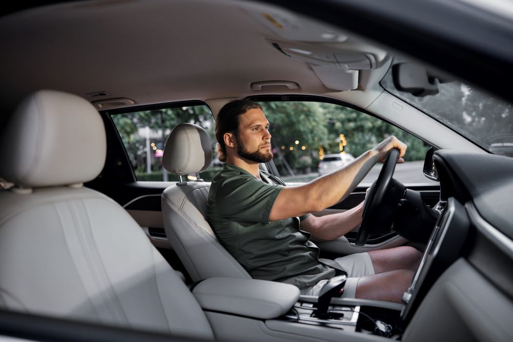 Cómo aliviar el dolor lumbar al conducir o estar muchas horas sentado