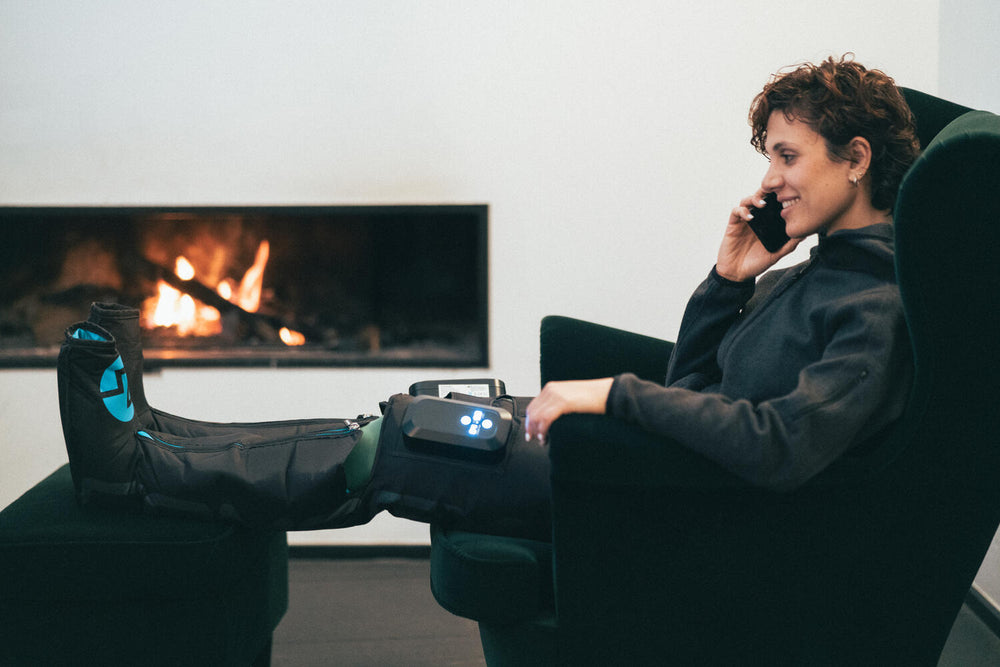Improve blood flow with the Compex Ayre™ wireless compression boots