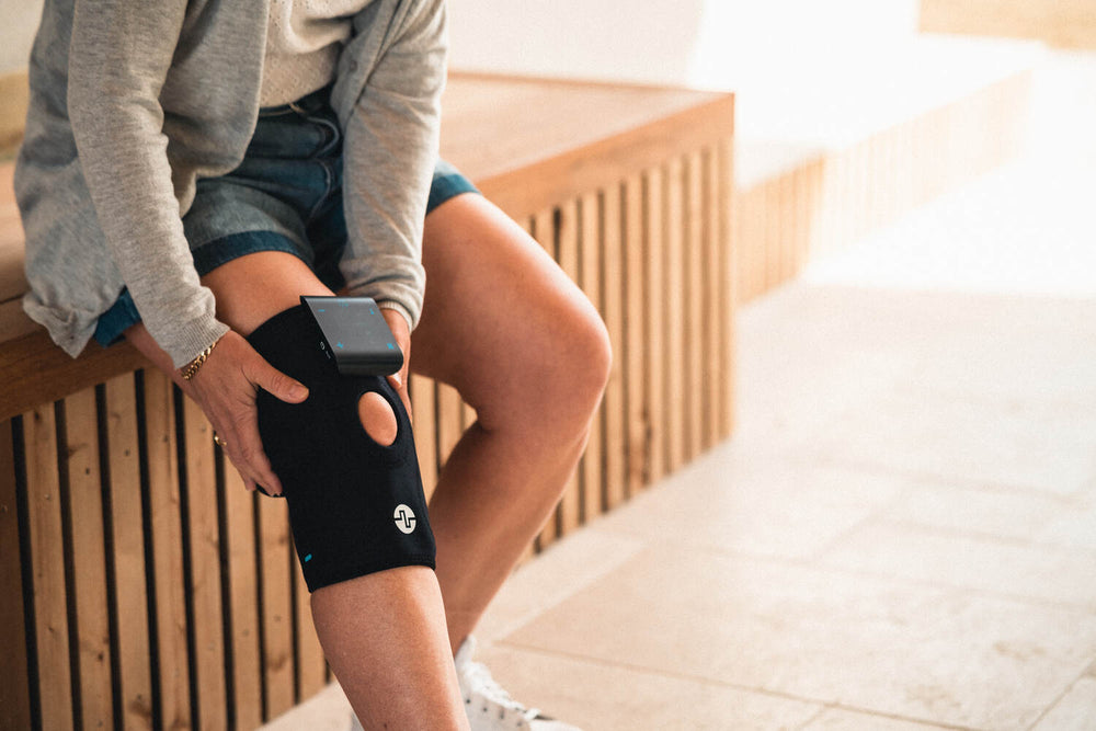 Manage your pain with TENS with Compex ComfortTENS Knee™