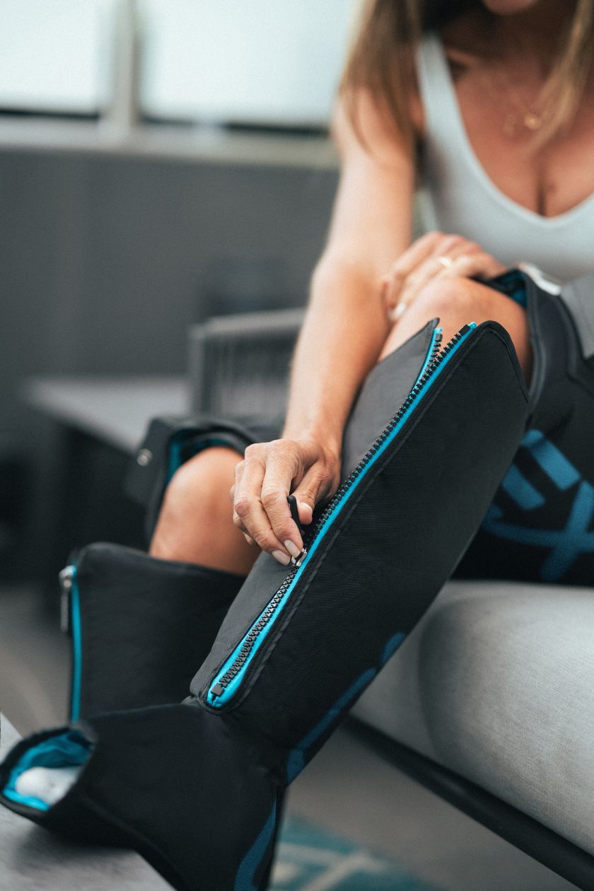 Ayre™ Pro Wireless Compression Boots for Muscle Recovery | Compex
