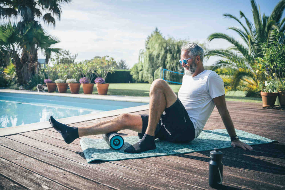 Increase blood flow with the Compex Ion™ vibrating massage roller