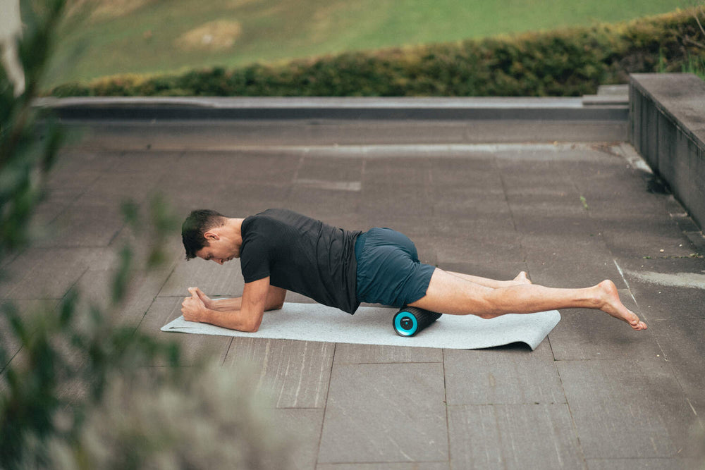 Improve range of motion with the Compex Ion™ vibrating massage roller