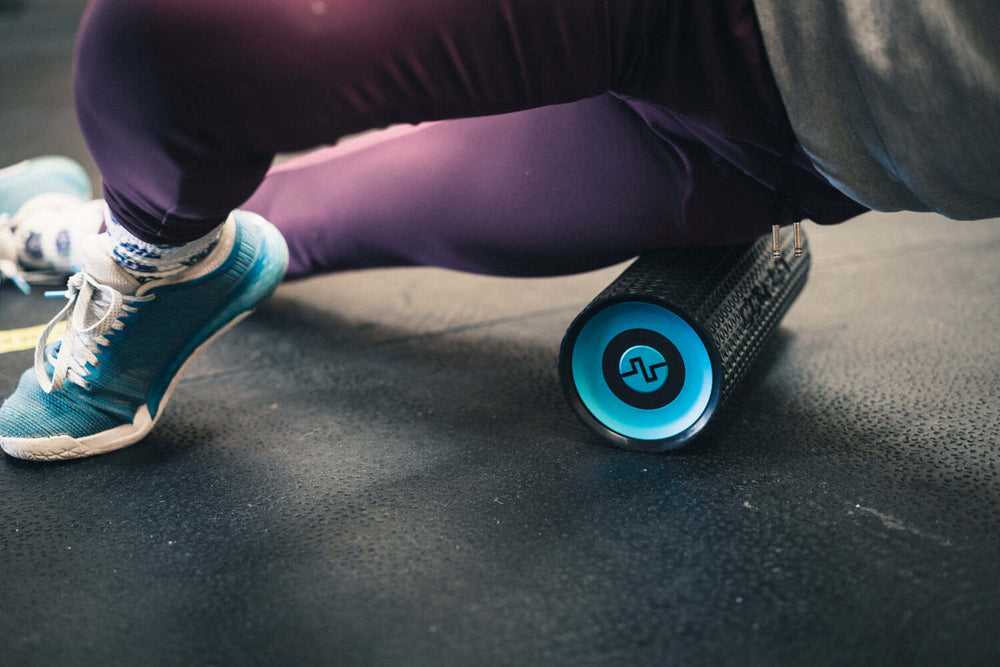 Reduce delayed onset muscle soreness (DOMS) with the Compex Ion™ vibrating massage roller