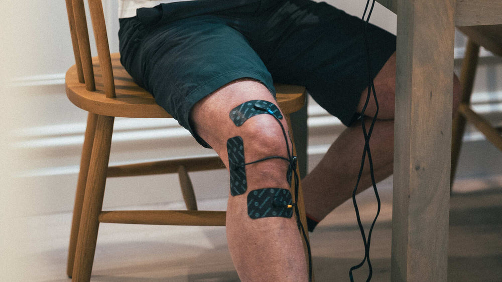Manage your pain with TENS with the Compex SP 4.0 EMS muscle stimulator